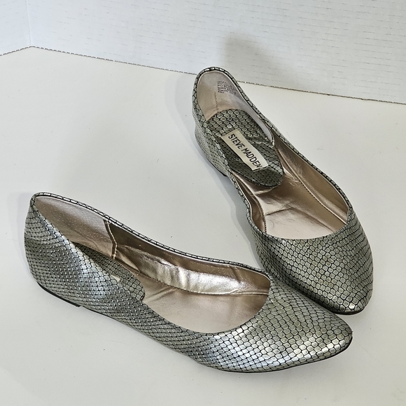 STEVE Madden Silver Snakeskin Ibiza Flats - Picture 4 of 8